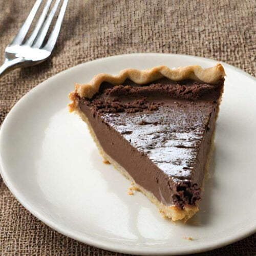 Easy 5 Ingredient Chocolate Pudding Pie Recipe